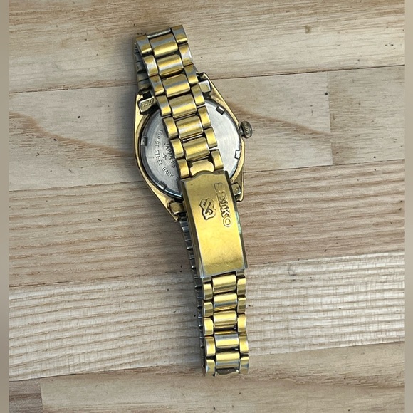 Seiko Ladies Watch Vintage Gold Tone Bracelet and Dial Day Date Windows - Picture 8 of 10